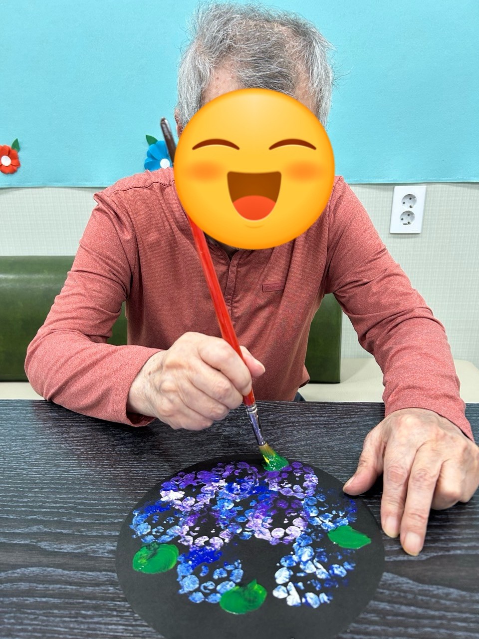 뾱뾱이로 수국을 꾸며보았어요.