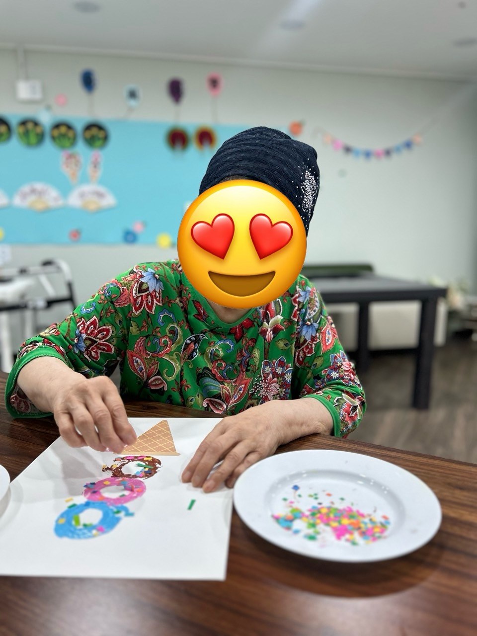 아이스크림을 꾸며보았어요.
